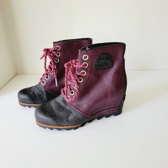 Sorel PDX 1964 Weatherproof Lace Up Wedge Boots Women’s Size 7 Purple and Black - Picture 5 of 9